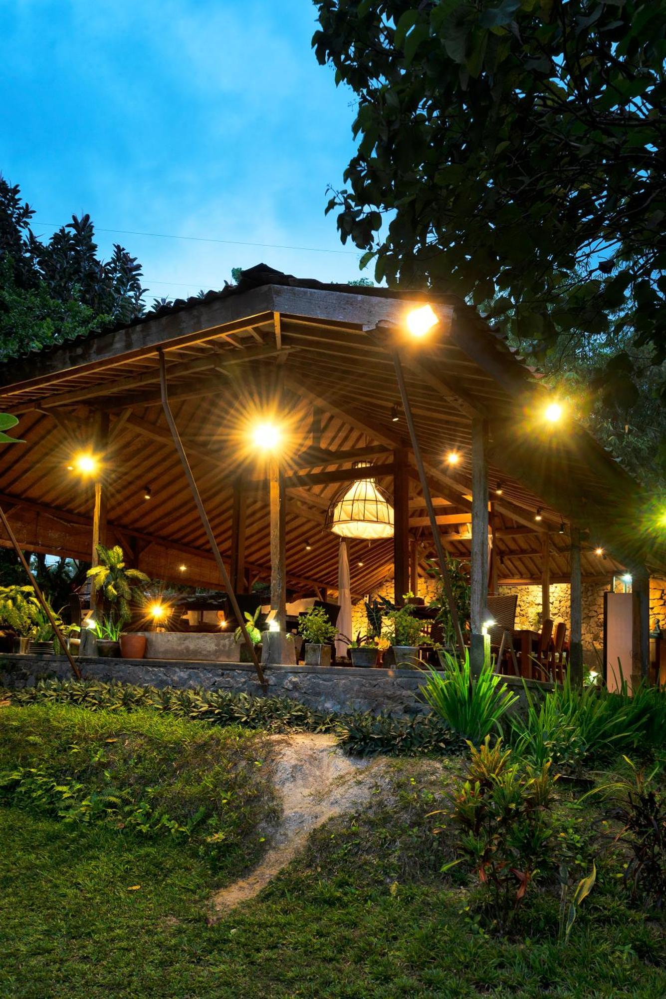 Villa Blue Steps Yogyakarta Exterior foto