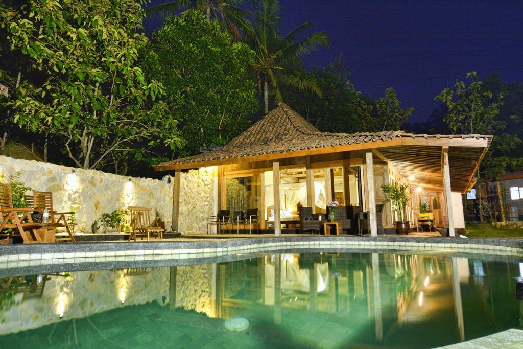 Villa Blue Steps Yogyakarta Exterior foto