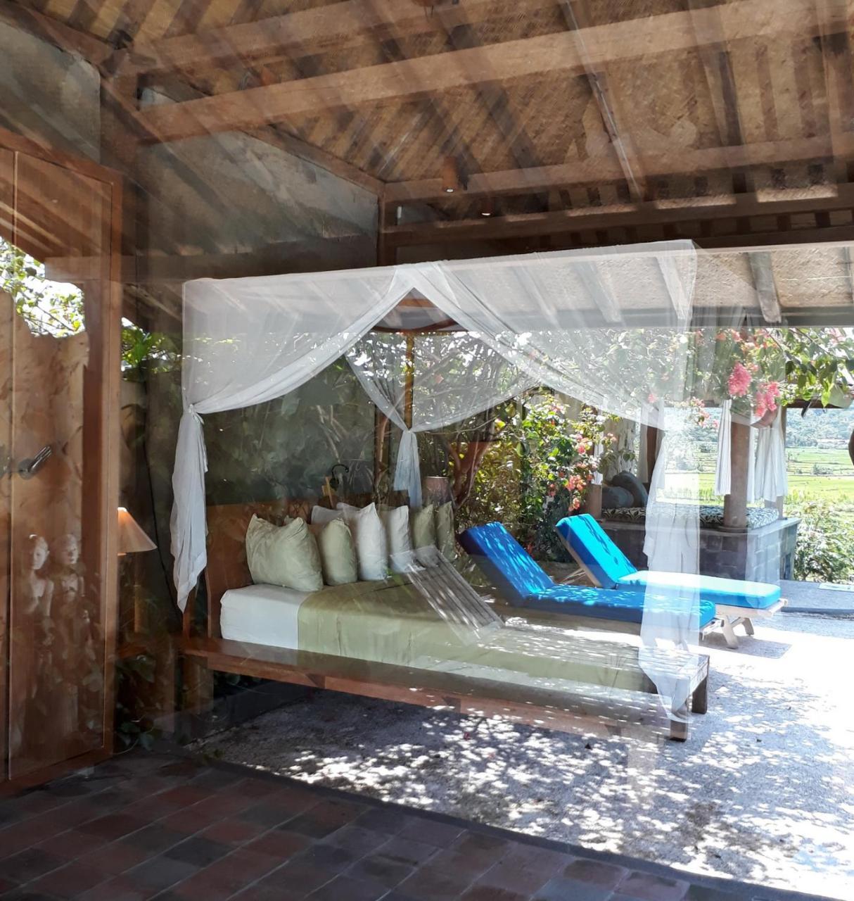 Villa Blue Steps Yogyakarta Exterior foto